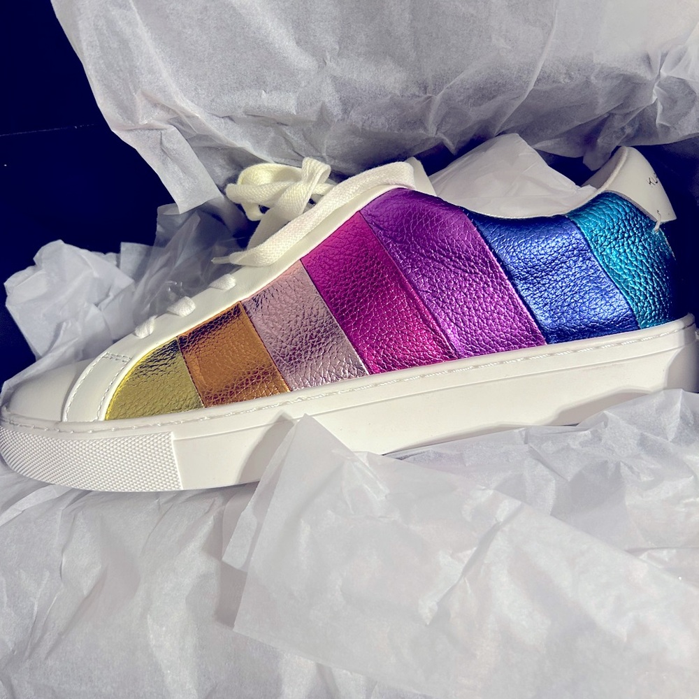 NWT Kurt Geiger Sneakers